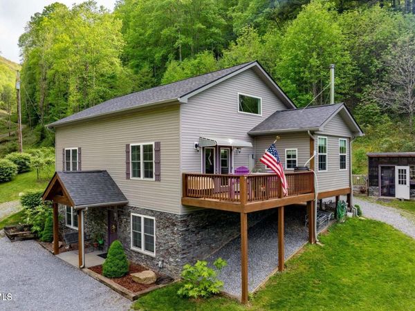 150 Rice Road, Flag Pond, TN 37657