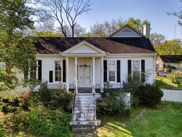 205 E 10th Street , Russellville, KY 42276