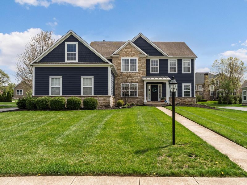 7242 New Albany Links Drive, New Albany, OH 43054 Photo 1