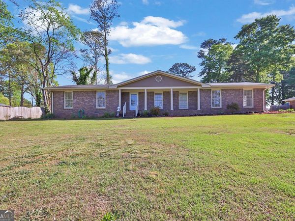 2681 Kings Circle, Lawrenceville, GA 30044