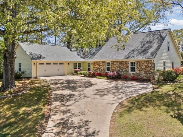 3182 Wicks Lake Drive, Marietta, GA 30062