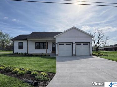 1242 C Street, Pawnee City, NE 68420