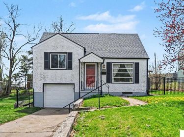 8325 State Street, Ralston, NE 68127