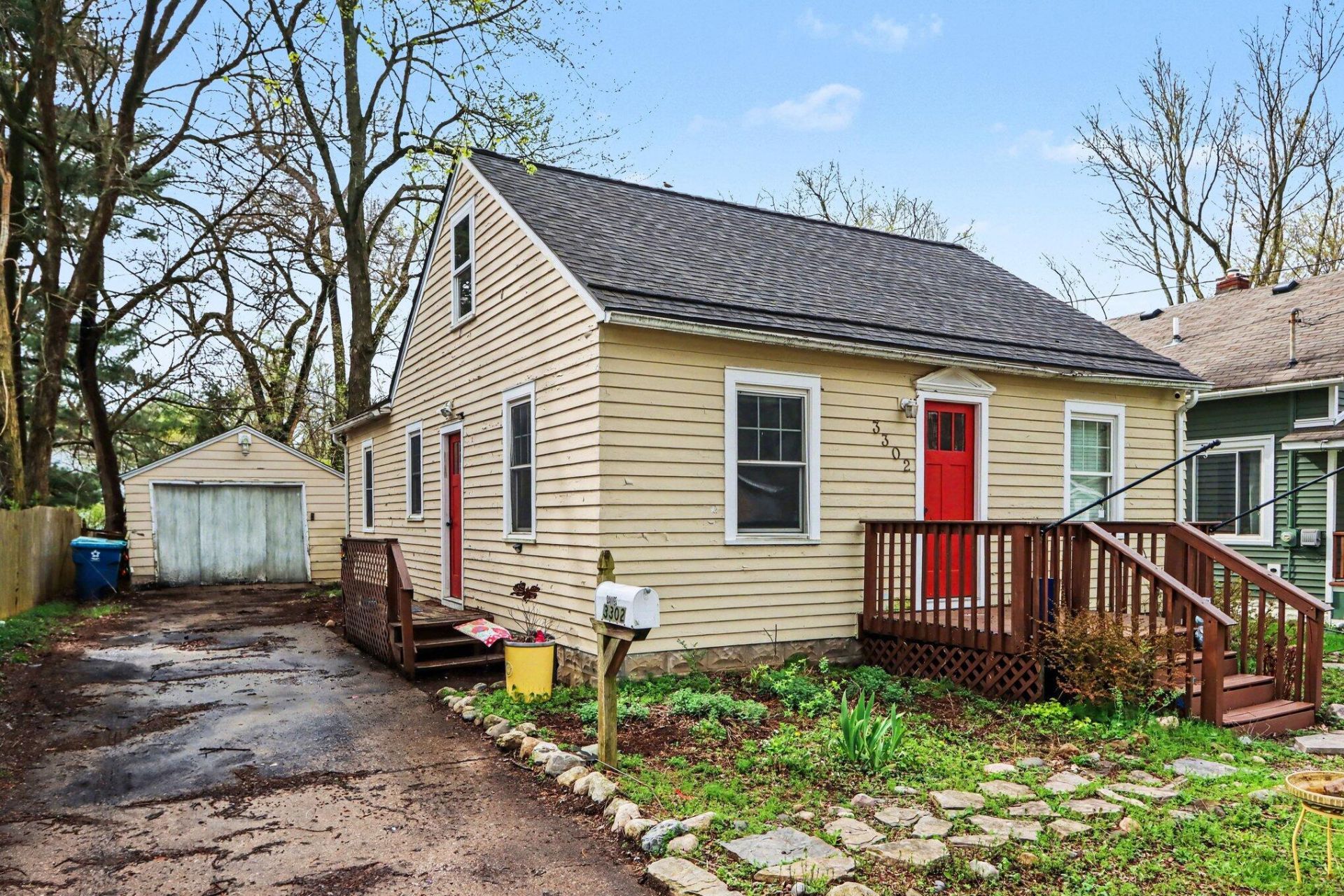 3302 Hoover Street, Kalamazoo, MI 49008 Main Photo