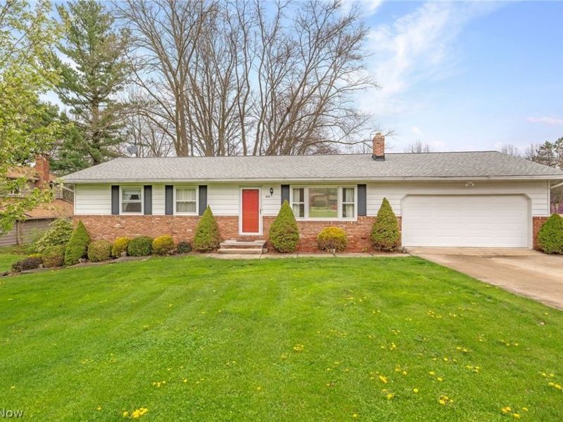 553 Mcneil Drive , Sagamore Hills, OH 44067 Photo 1