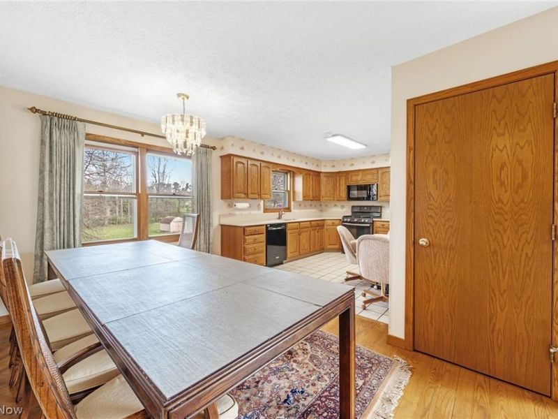 553 Mcneil Drive , Sagamore Hills, OH 44067 Photo 13