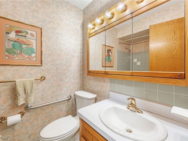 553 Mcneil Drive , Sagamore Hills, OH 44067 Photo 22