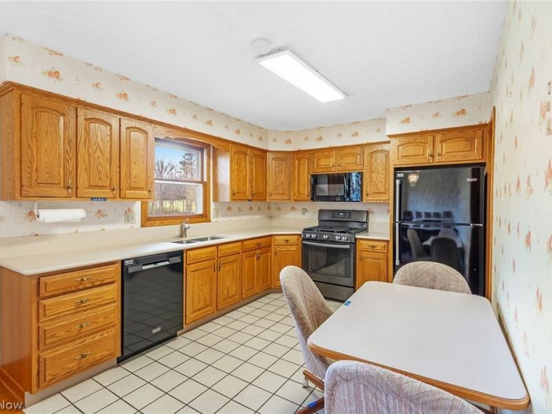 553 Mcneil Drive , Sagamore Hills, OH 44067 Photo 8