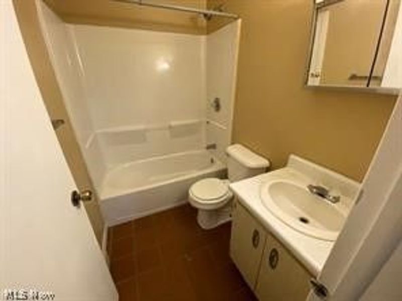 31 S State Street, Unit 2, Frazeysburg, OH 43822 Photo 10