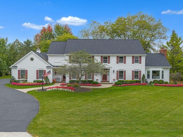 4405 W Marseilles Dr, Mequon, WI 53092