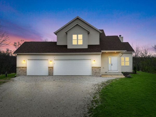 7809 E Wind Lake Rd, Norway, WI 53185