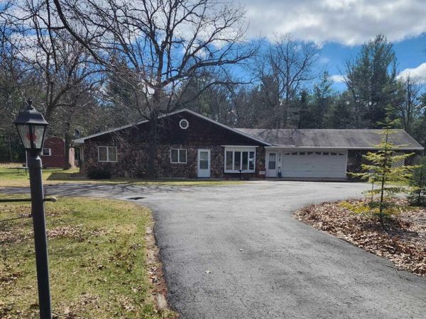 520 N 4th Ave, Lohrville, WI 54970