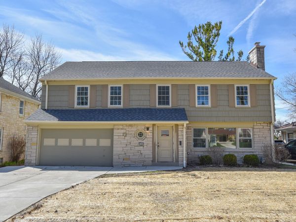 2545 N Swan Blvd, Wauwatosa, WI 53226