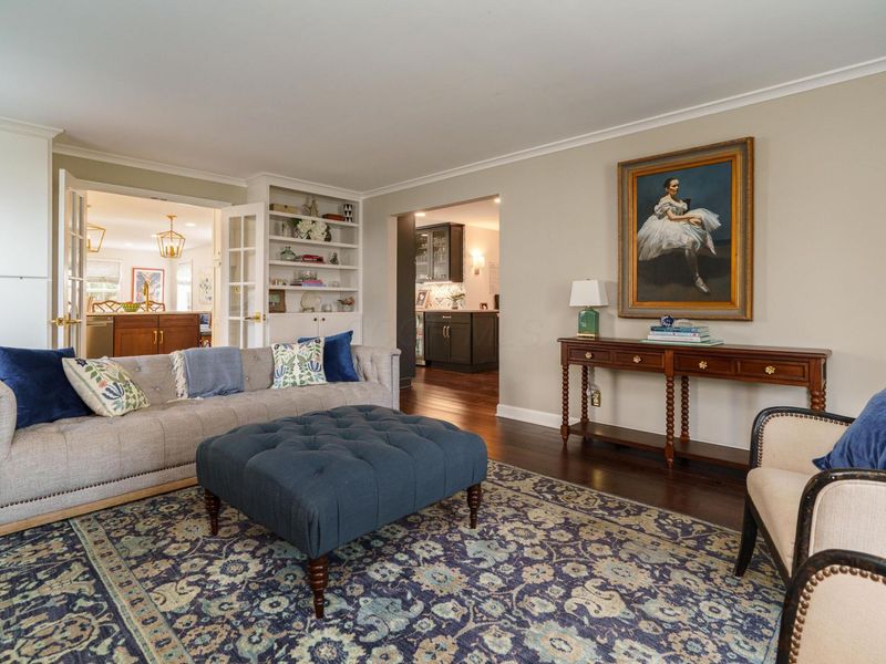 284 S Stanwood Road, Columbus, OH 43209 Photo 11