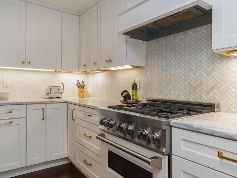 284 S Stanwood Road, Columbus, OH 43209 Photo 14