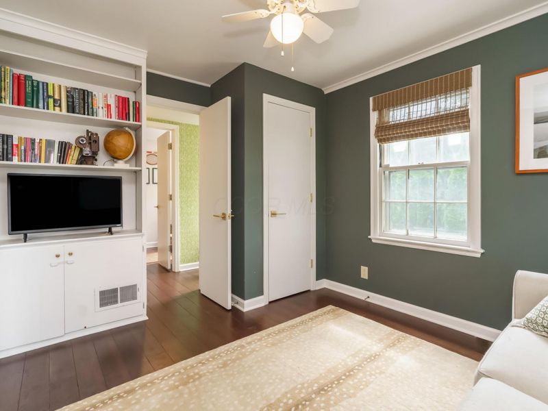 284 S Stanwood Road, Columbus, OH 43209 Photo 8