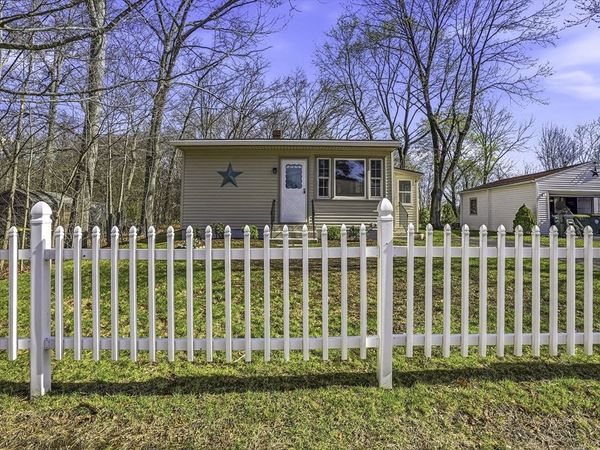 71 Pickering Ave, Bellingham, MA 02019