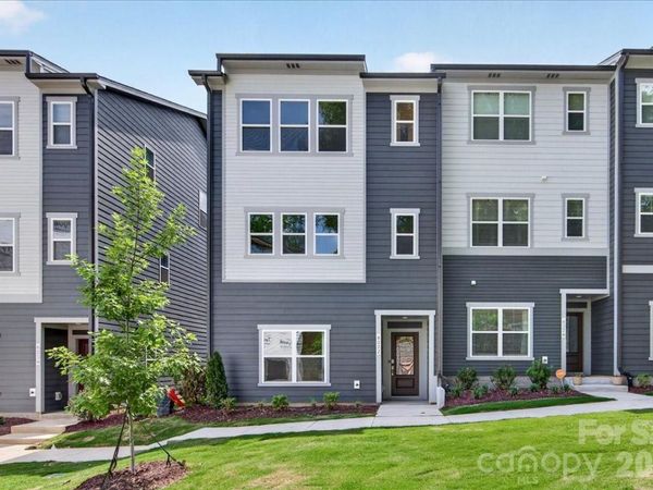 6022 Pivot Court, Charlotte, NC 28205
