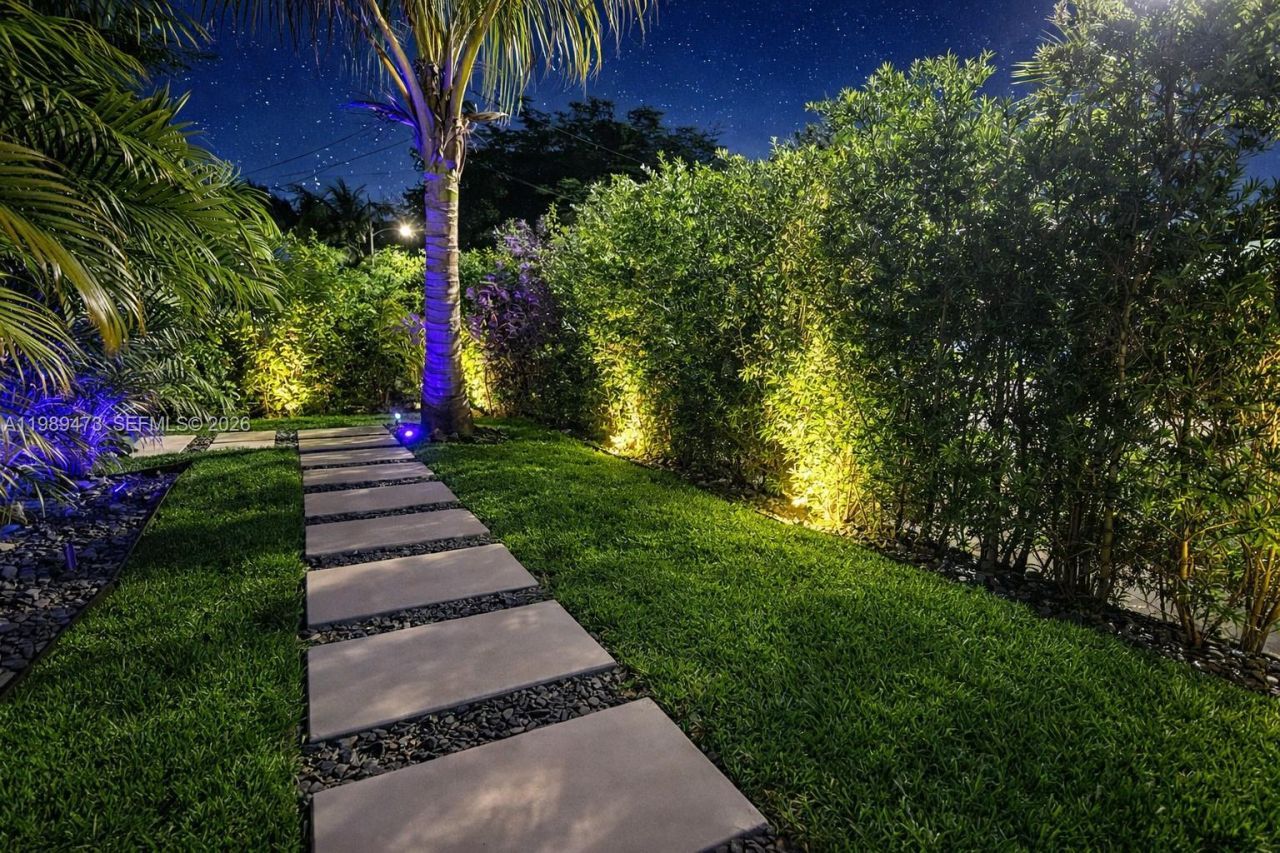 500 NW 43rd St, Miami, FL 33127 Photo