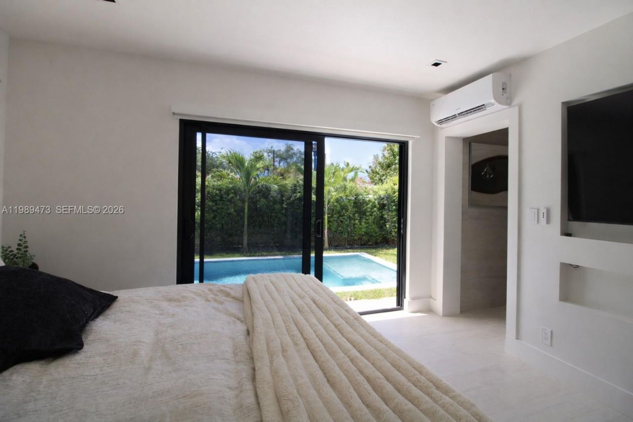 500 NW 43rd St, Miami, FL 33127 Photo