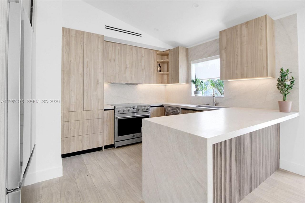 500 NW 43rd St, Miami, FL 33127 Photo