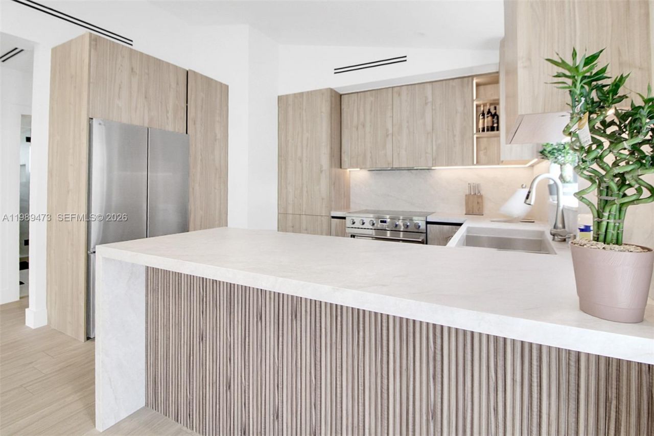 500 NW 43rd St, Miami, FL 33127 Photo