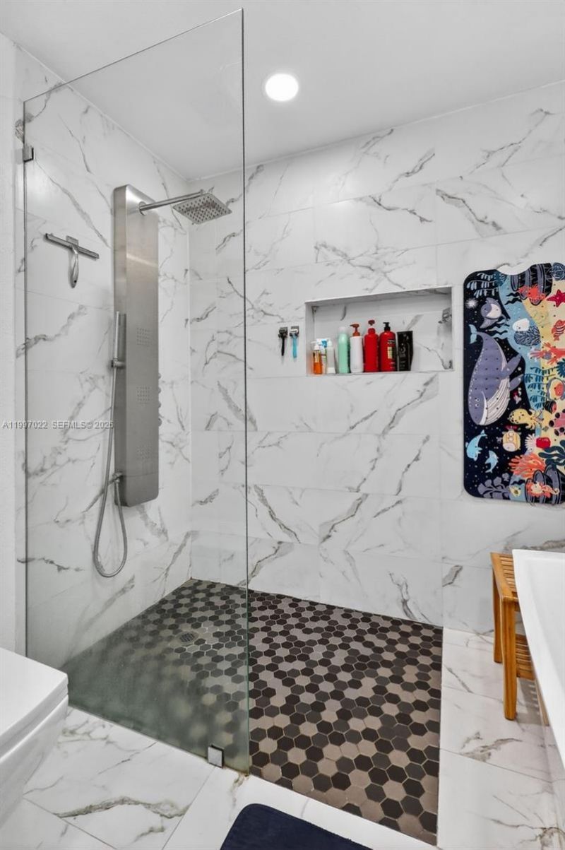 18198 NW 61st Ct , Hialeah, FL 33015 Photo