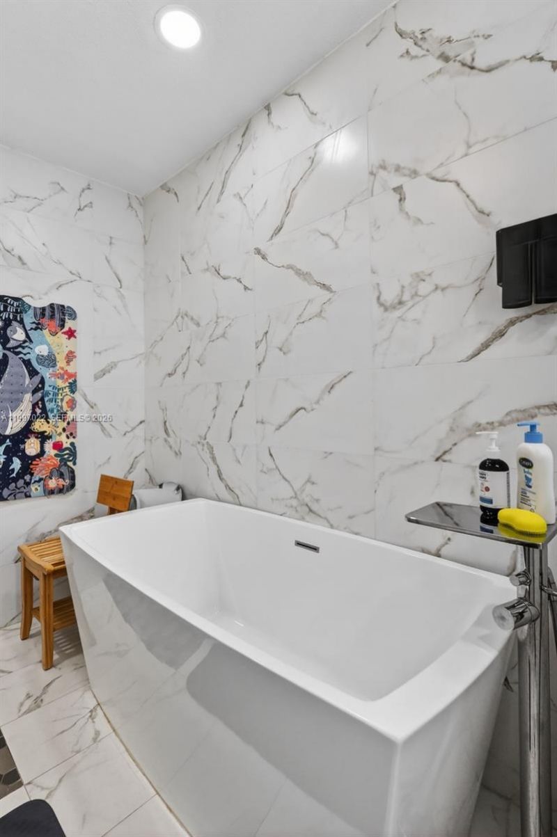 18198 NW 61st Ct , Hialeah, FL 33015 Photo