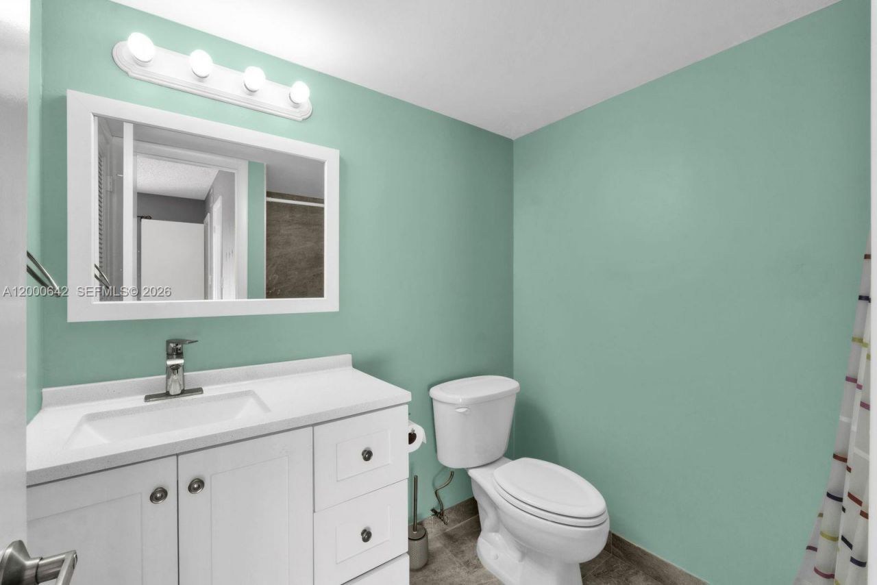 6900 NW 5th St, Unit 201, Plantation, FL 33317 Photo