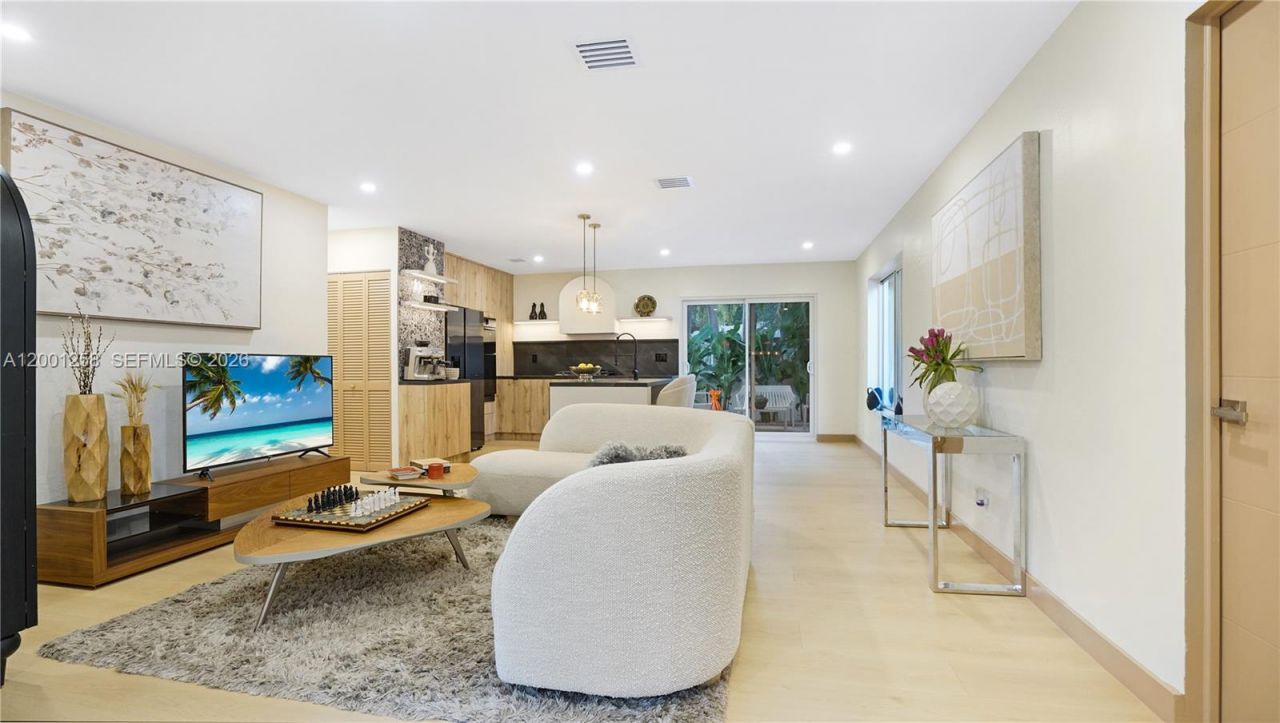 2749 NE 10th Ave, Wilton Manors, FL 33334 Photo