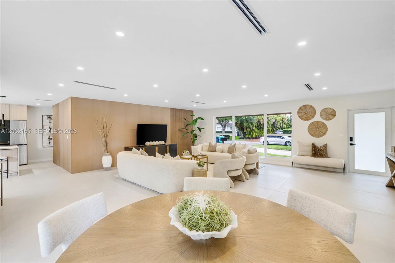 8230 SW 150th Dr, Palmetto Bay, FL 33158 Photo