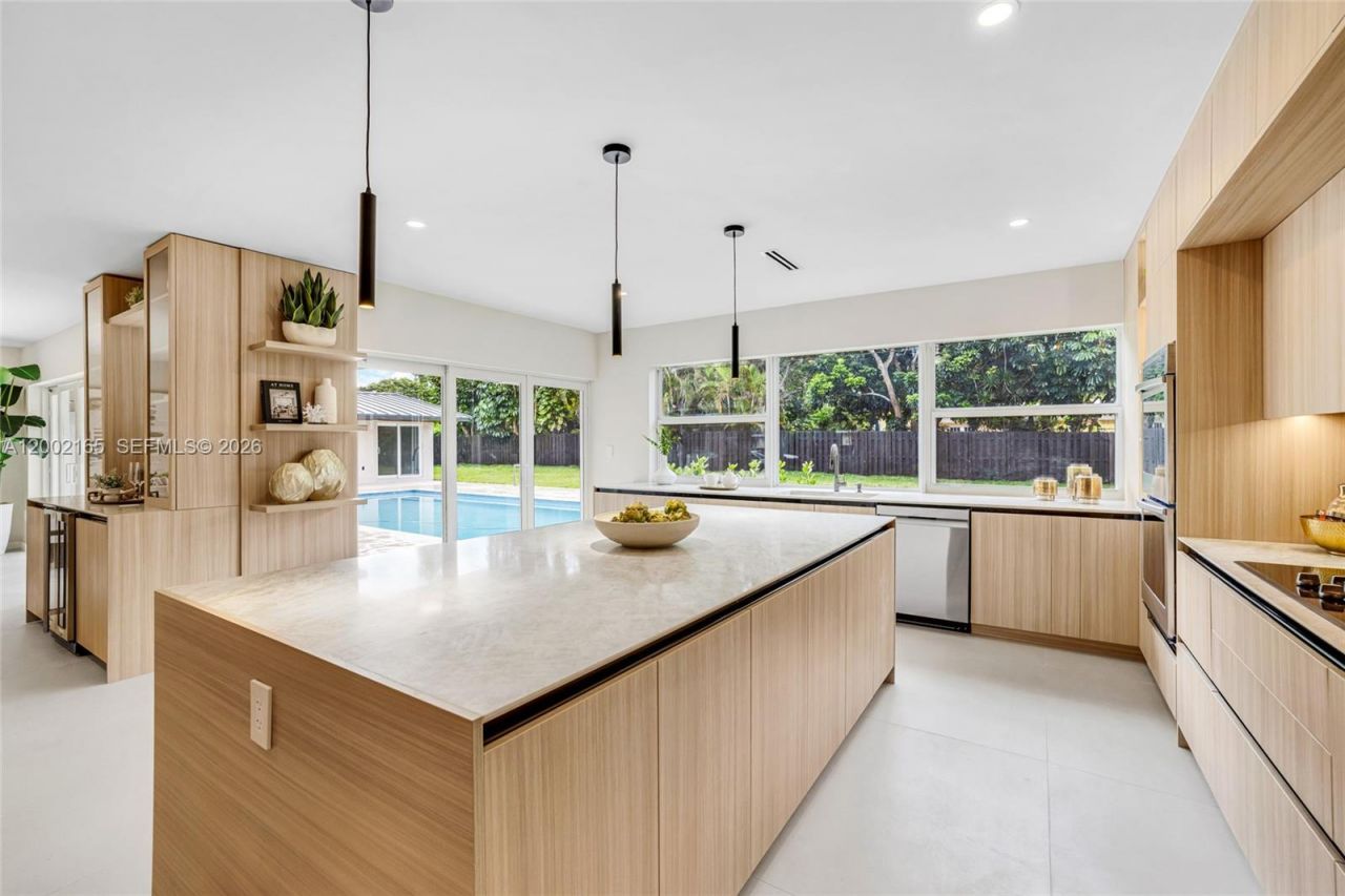 8230 SW 150th Dr, Palmetto Bay, FL 33158 Photo