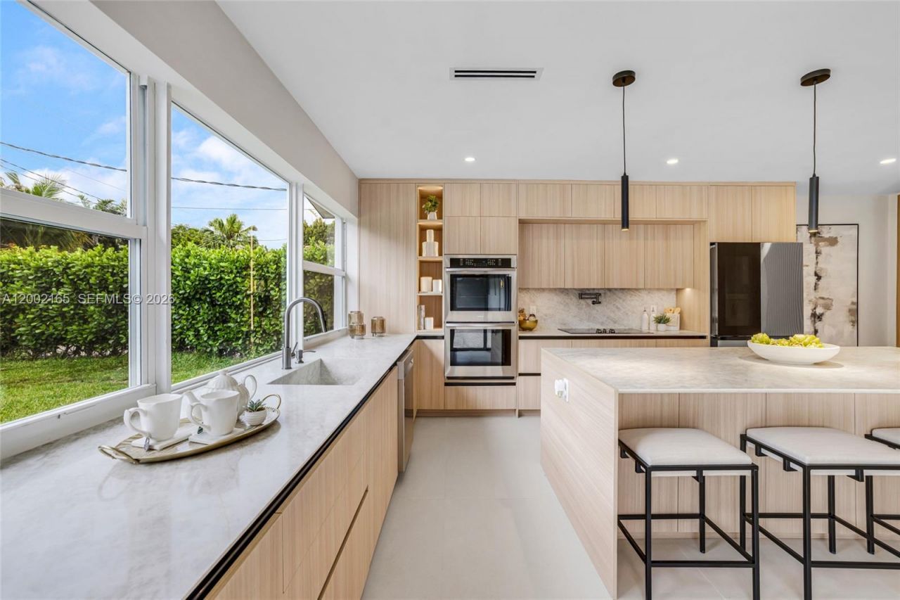 8230 SW 150th Dr, Palmetto Bay, FL 33158 Photo