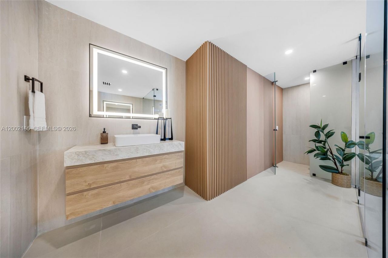 8230 SW 150th Dr, Palmetto Bay, FL 33158 Photo