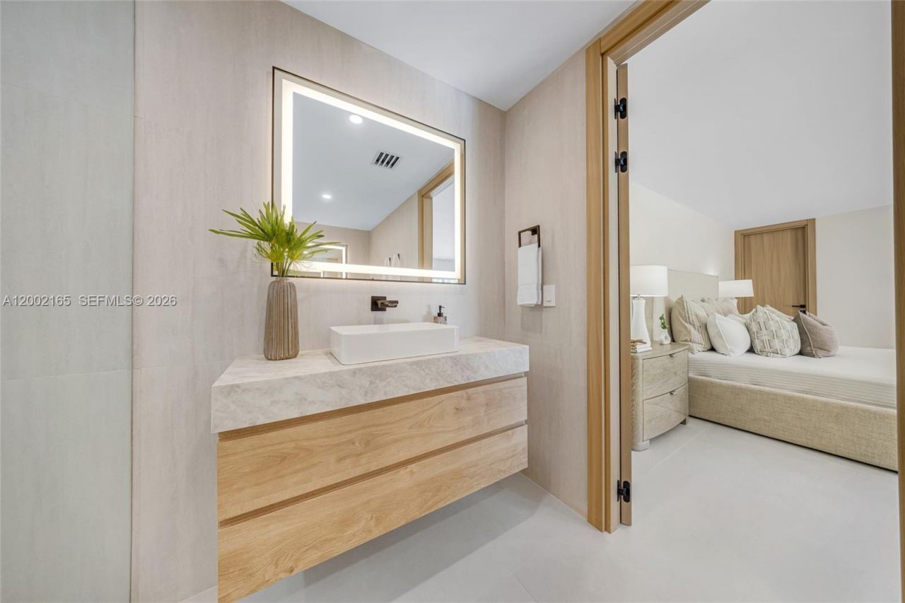 8230 SW 150th Dr, Palmetto Bay, FL 33158 Photo