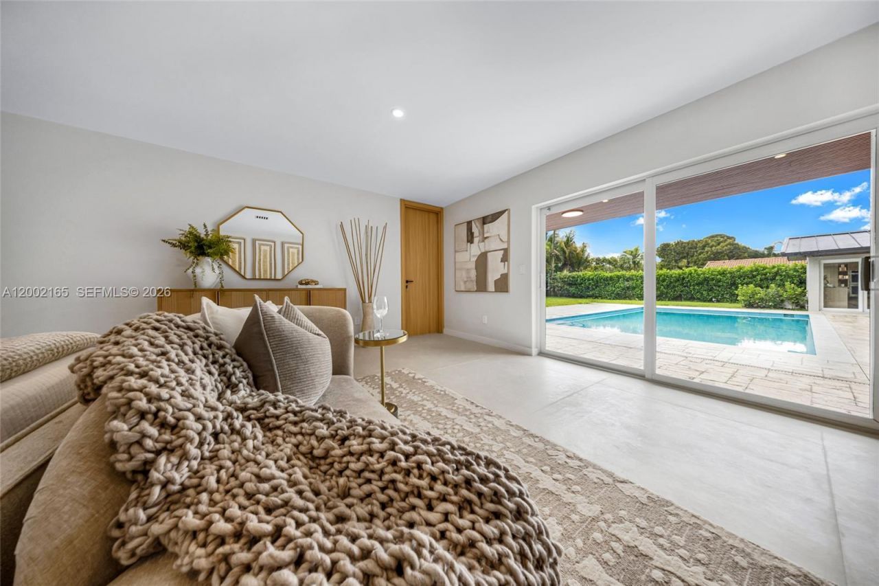 8230 SW 150th Dr, Palmetto Bay, FL 33158 Photo