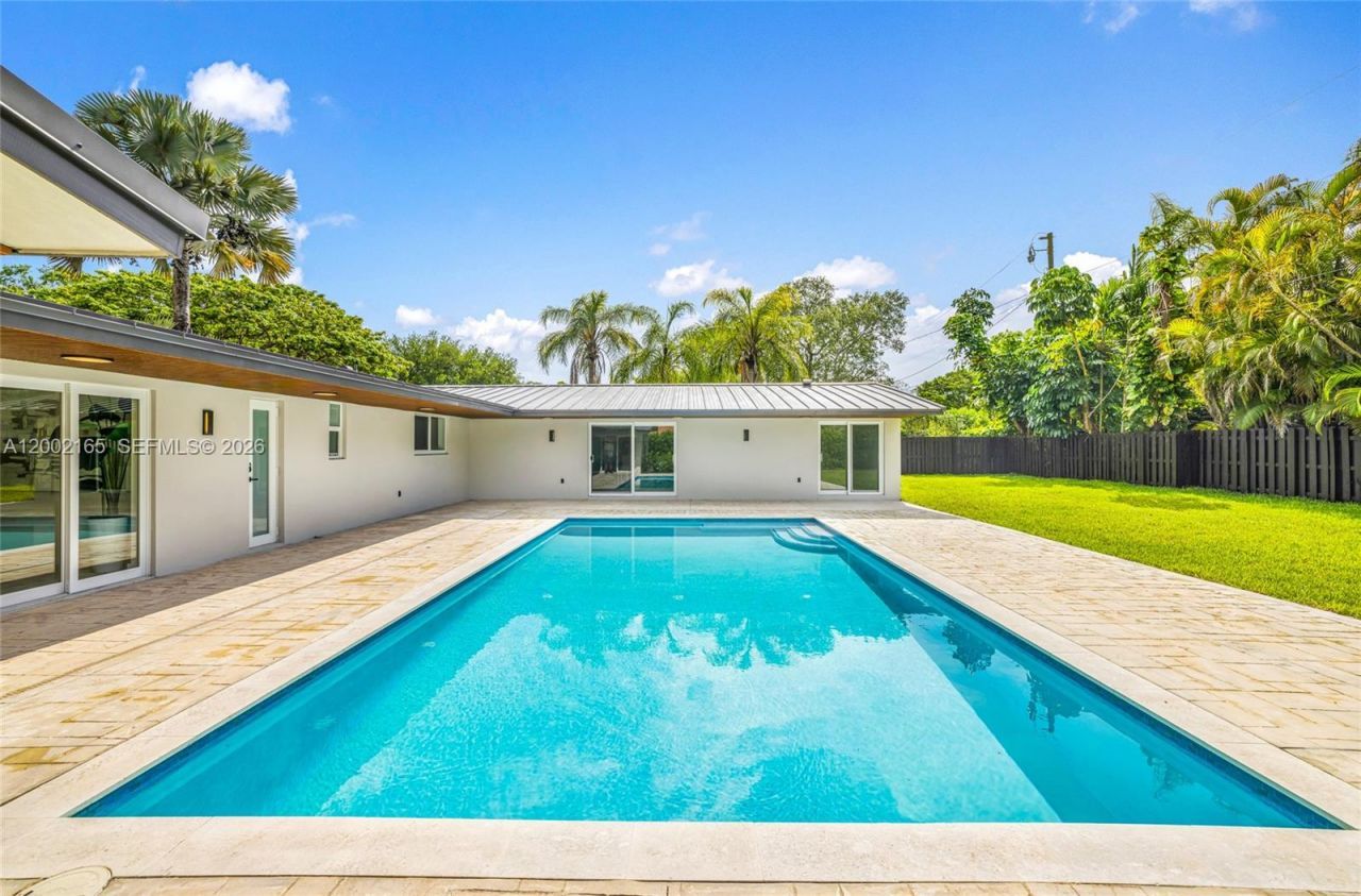 8230 SW 150th Dr, Palmetto Bay, FL 33158 Photo