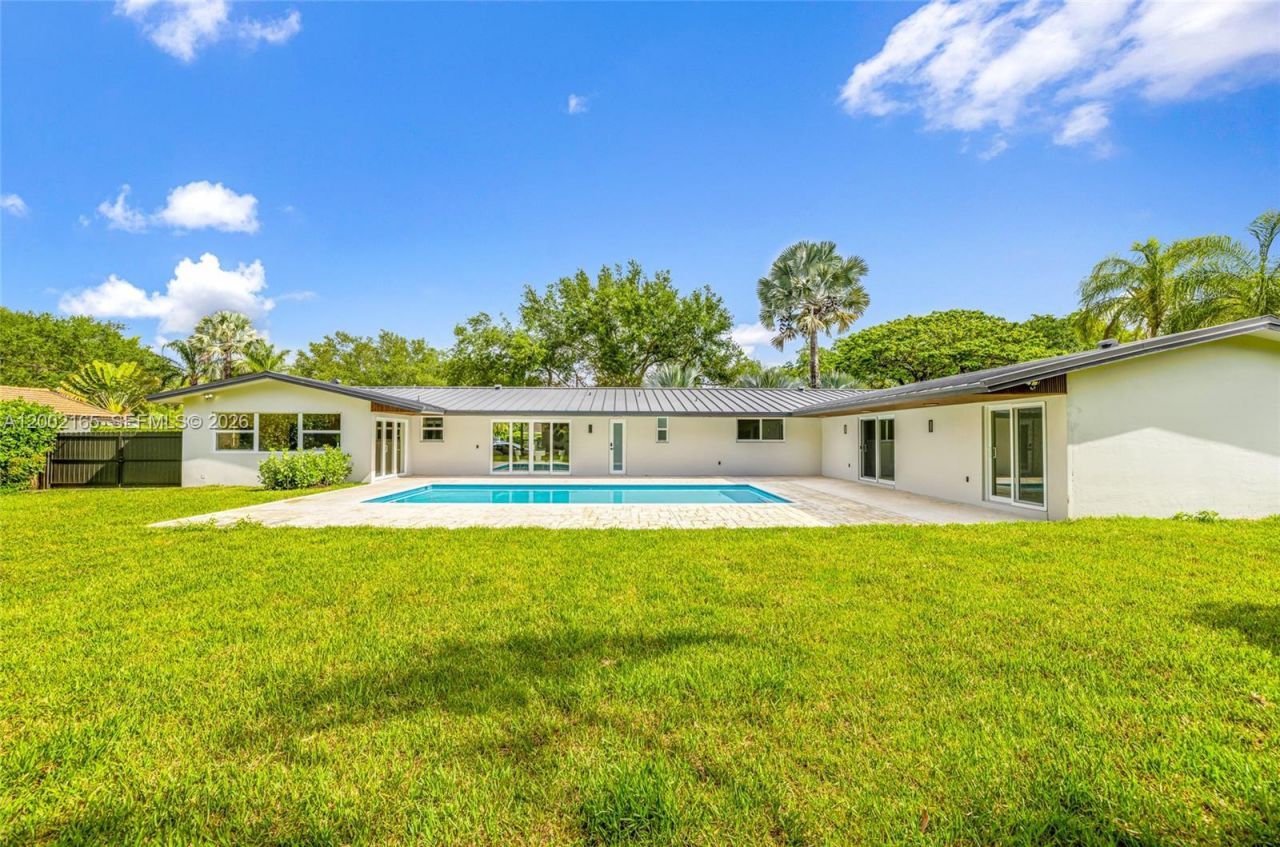 8230 SW 150th Dr, Palmetto Bay, FL 33158 Photo