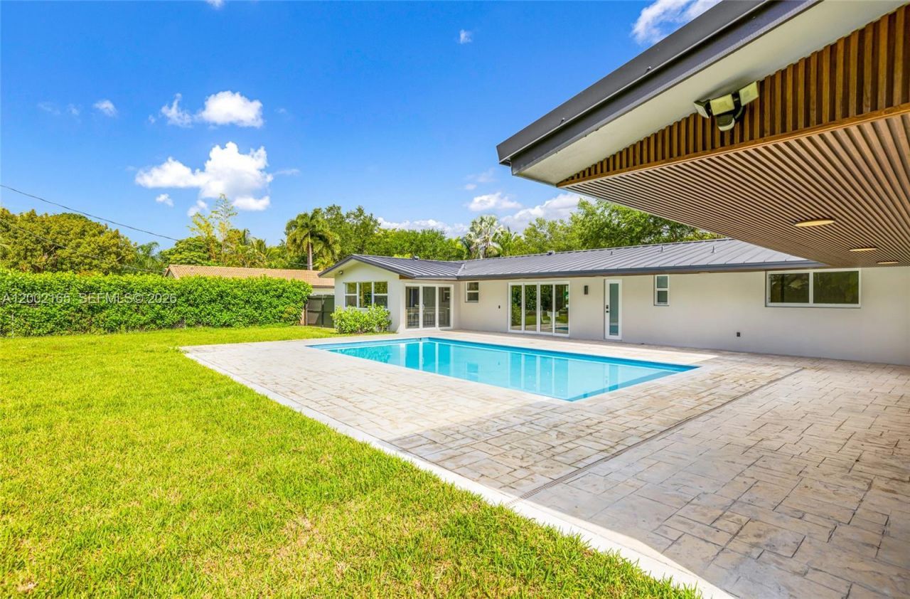 8230 SW 150th Dr, Palmetto Bay, FL 33158 Photo