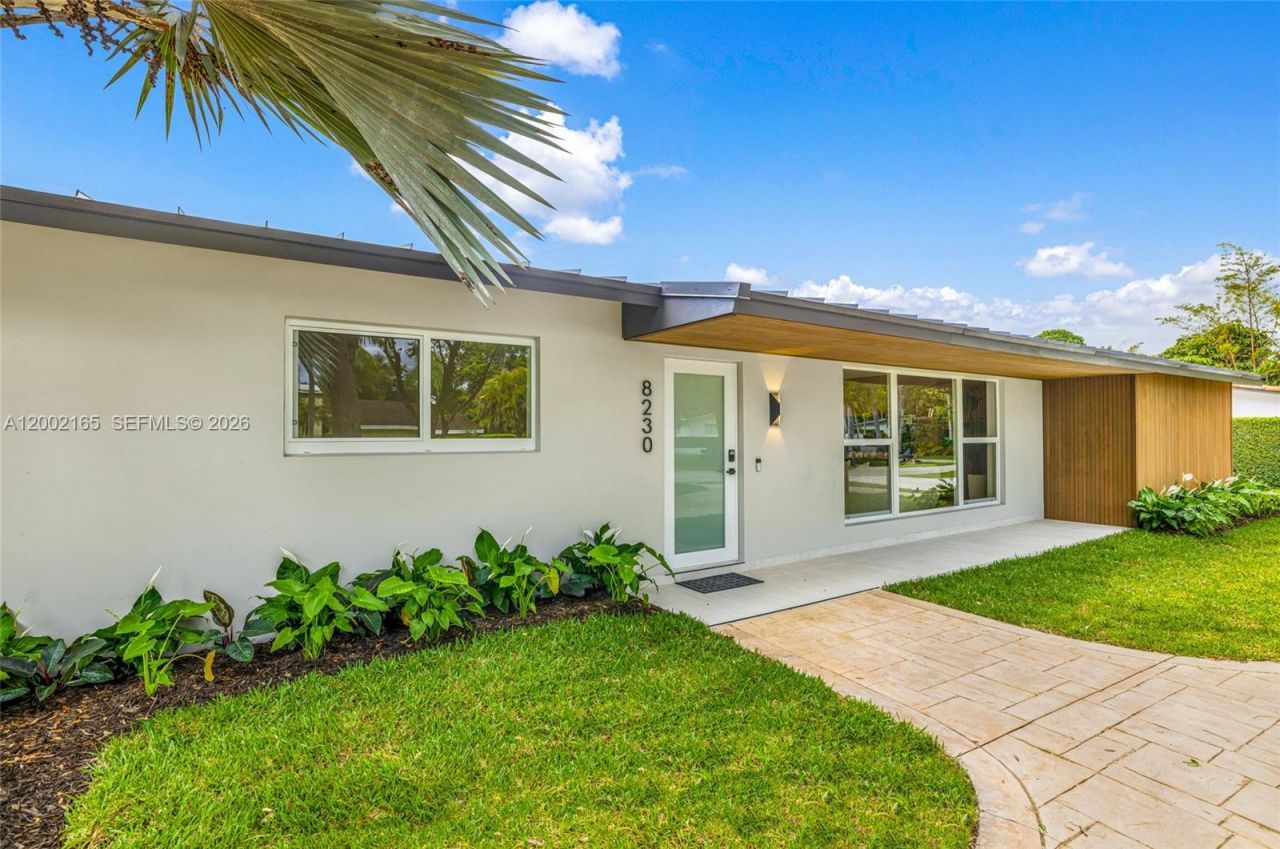 8230 SW 150th Dr, Palmetto Bay, FL 33158 Photo