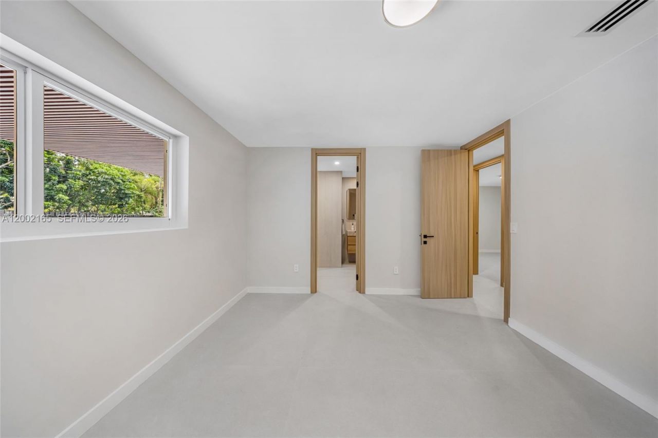 8230 SW 150th Dr, Palmetto Bay, FL 33158 Photo