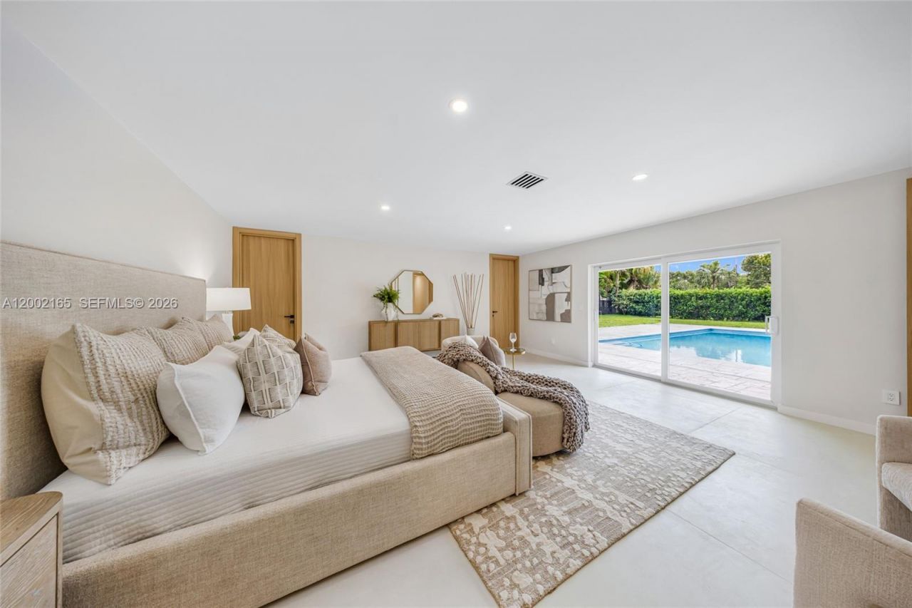 8230 SW 150th Dr, Palmetto Bay, FL 33158 Photo