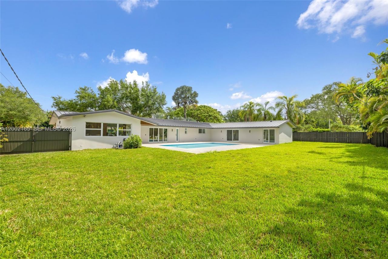 8230 SW 150th Dr, Palmetto Bay, FL 33158 Photo