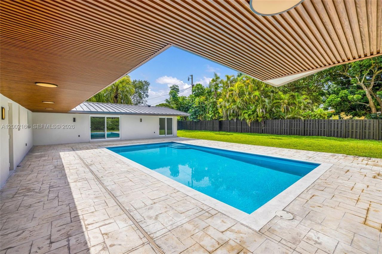 8230 SW 150th Dr, Palmetto Bay, FL 33158 Photo