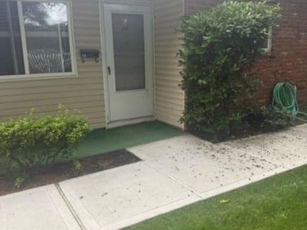 1-72 Parkcenter Drive , Deer Park, NY 11729