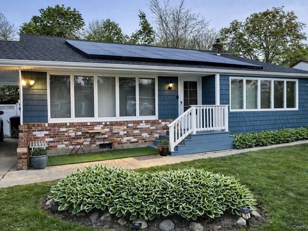 23 Glenwood Lane, Huntington, NY 11743