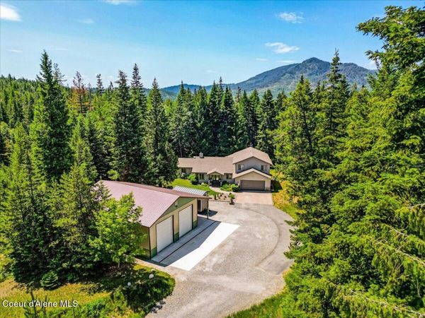 438 Berry Hill, Cocolalla, ID 83813