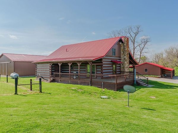 325 Ackley Road, Frankfort, OH 45628