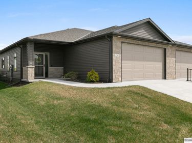 326 Deep Water Drive , Lincoln, NE 68527