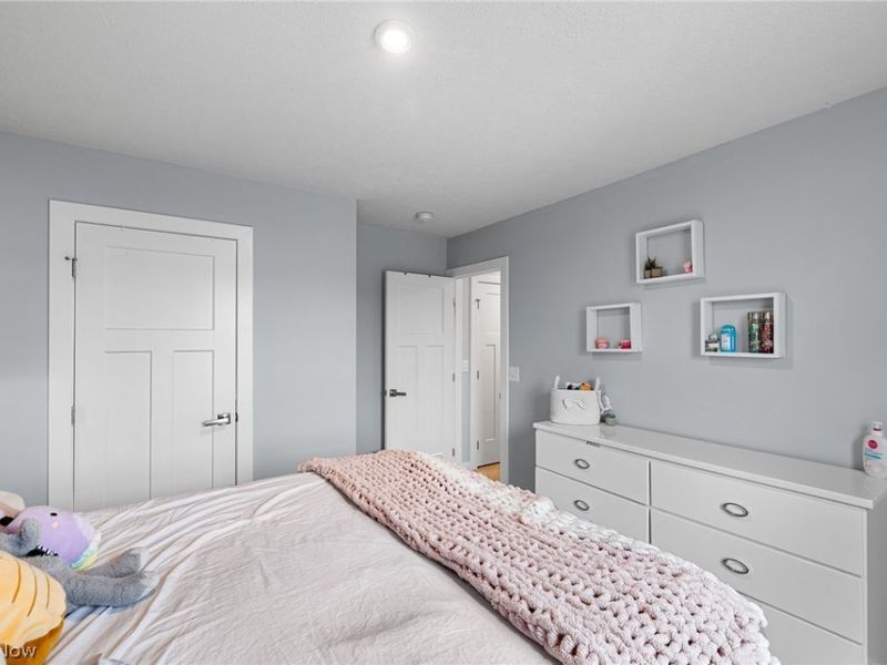 4955 Clifton Mill Drive, North Ridgeville, OH 44039 Photo 17